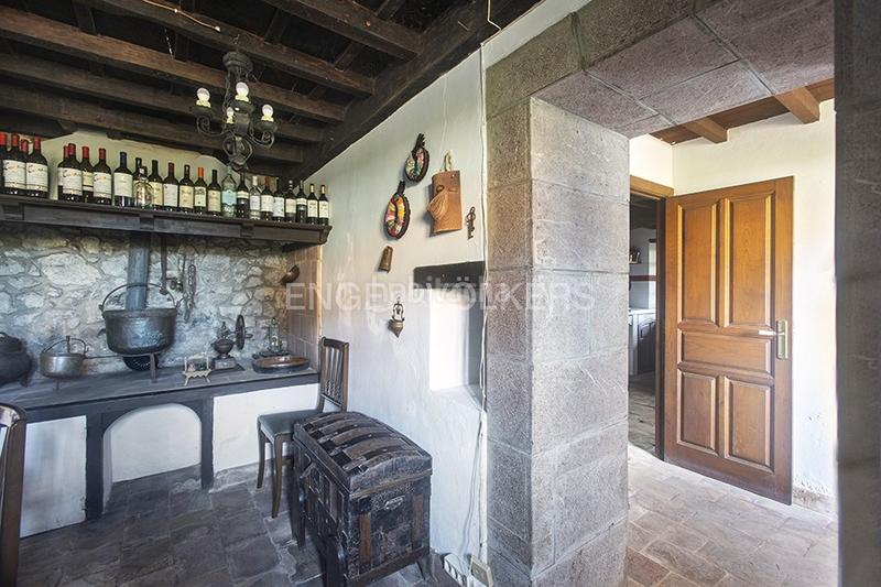 Foto 30681045-f6d6-48bd-97a3-c3abbbd16cc1. Haus mit heizung parking in Posada-Barro Llanes