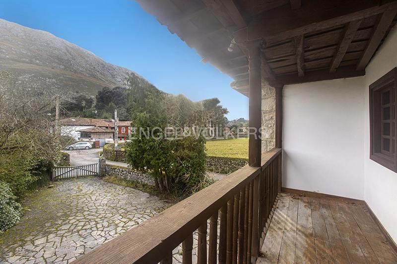 Foto cfe742f7-3e8c-443e-8caa-0307cb46198e. Haus mit heizung parking in Posada-Barro Llanes