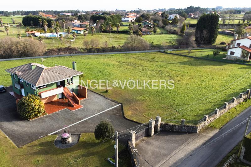 Foto 8b216449-2bfb-496a-91ec-207b19cf0c1a. Terrain résidentiel dans Tazones - Argüero Villaviciosa