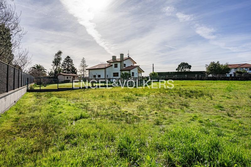 Foto 973f78ba-eeeb-486f-ae74-99052e990629. Terrain résidentiel dans Tazones - Argüero Villaviciosa