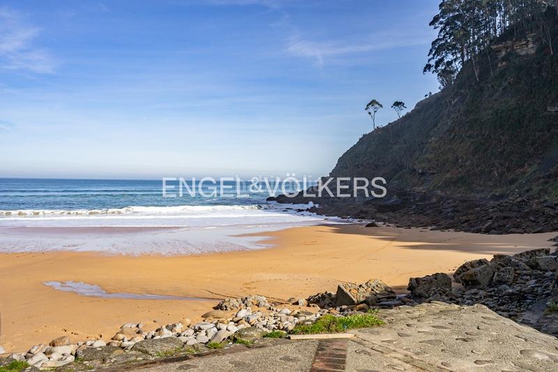 Foto 9e900295-89f0-444e-9144-69f51604b011. Terrain résidentiel dans Tazones - Argüero Villaviciosa