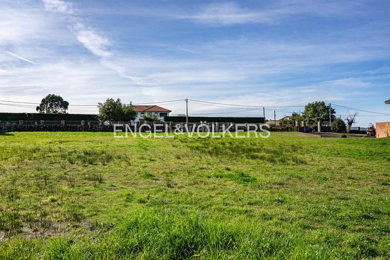 Foto f5544dc8-b5d9-43ad-8dcf-dd31999437c8. Terrain résidentiel dans Tazones - Argüero Villaviciosa