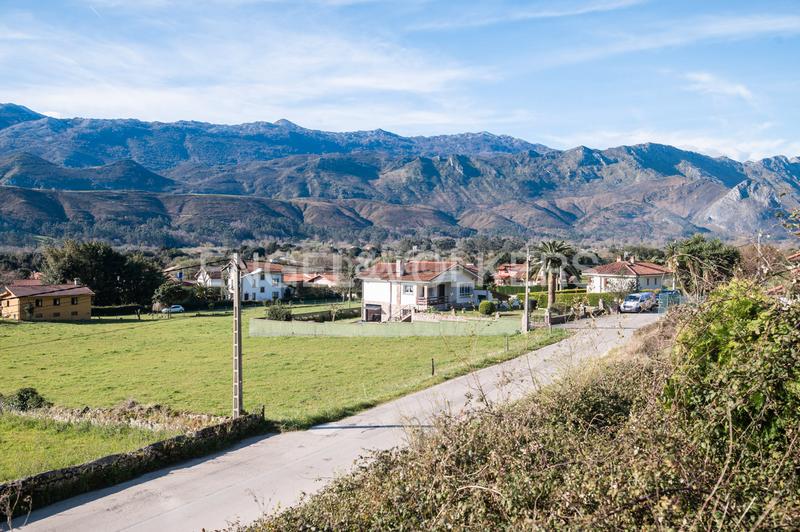 Foto 75b99a1b-e36a-442c-9158-73f93cfde36a. Terreno residencial preciosa parcela edificable con vistas al cuera en andrín en Llanes