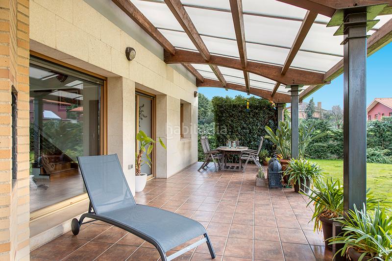 Foto b2219c48-35ac-4841-8105-a520fed36eda. Casa  de diseño en castiello de Bernueces, en Gijón