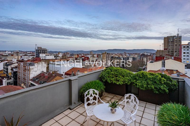 Foto a631fe80-21c0-4f14-b83f-7698c11929d7. Ático sueño panorámico con amplias terrazas. en Centro Gijón