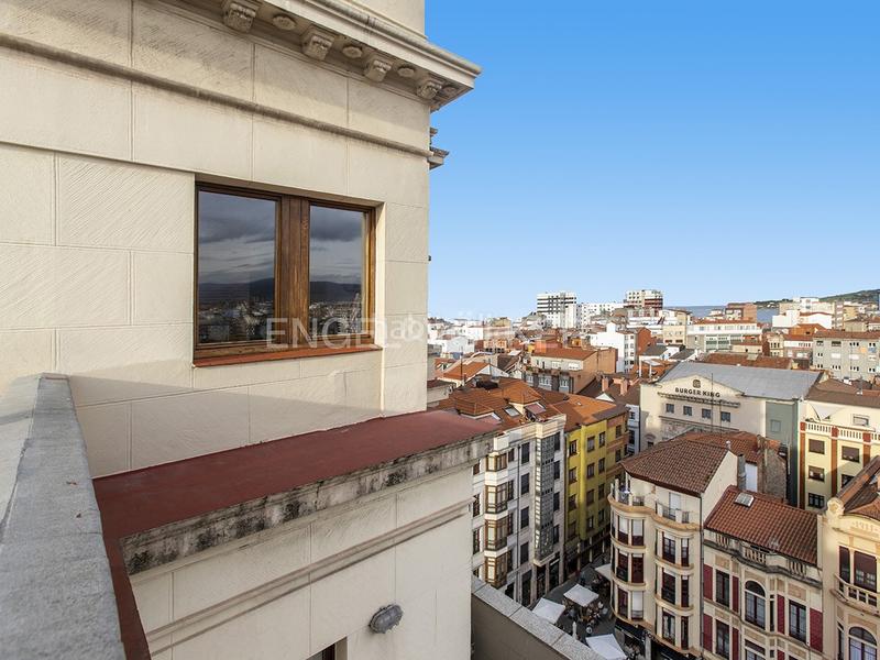 Foto e5cf217d-0fe5-4d3c-bf85-d25b87379b07. Ático sueño panorámico con amplias terrazas. en Centro Gijón