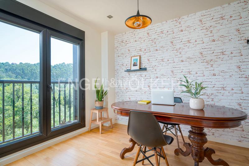 Foto 614f207e-9029-4ba1-989a-9a25ca9fd58a. Apartamento luminoso piso listo para entrar a vivir en salinas en Castrillón