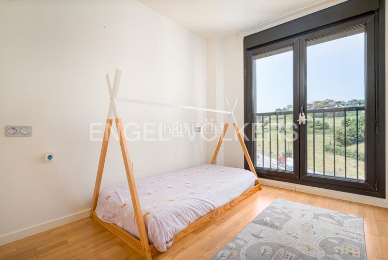 Foto 9b7c41b6-903d-401c-a34f-a36448c4bfd7. Apartamento luminoso piso listo para entrar a vivir en salinas en Castrillón