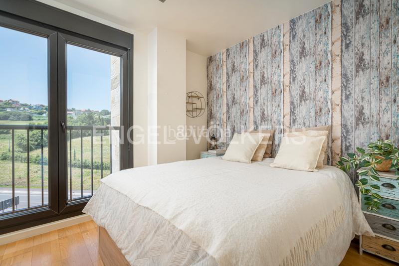 Foto a34f4951-7b63-4d2e-acae-005cd048584b. Apartamento luminoso piso listo para entrar a vivir en salinas en Castrillón