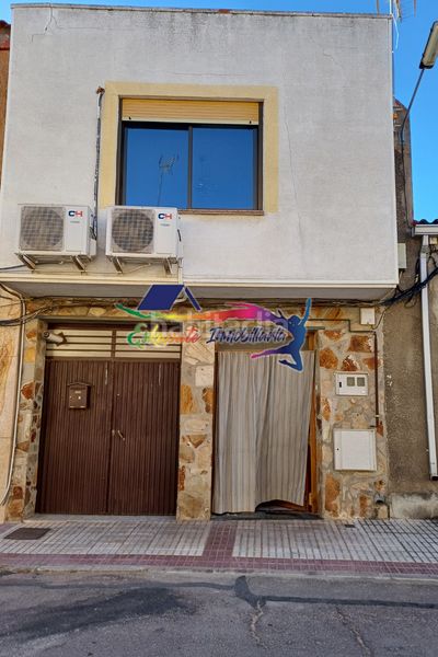 Foto 80a54241-b185-4fc3-8892-3f0cefdd43e6. Casa a calle san roque 115 a Villacañas