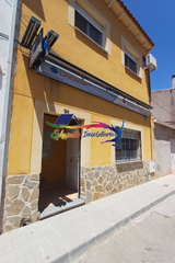 Casa  Calle pío baroja. Vivienda en calle pio baroja con cocha espina, villacañas (toled
