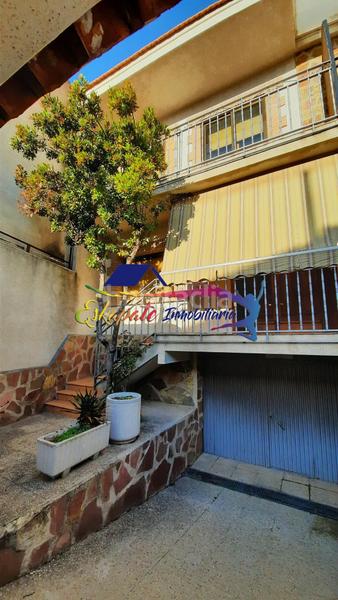 Foto 23097a3d-0942-43db-a944-fd730deff7b9. Casa adossada a avenida de la paz 68 a Villacañas