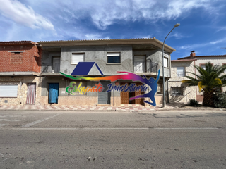 Maison à Calle venancio gonzález 23. Vivienda con local en calle venancio gonzalez, 23 de lillo (tole