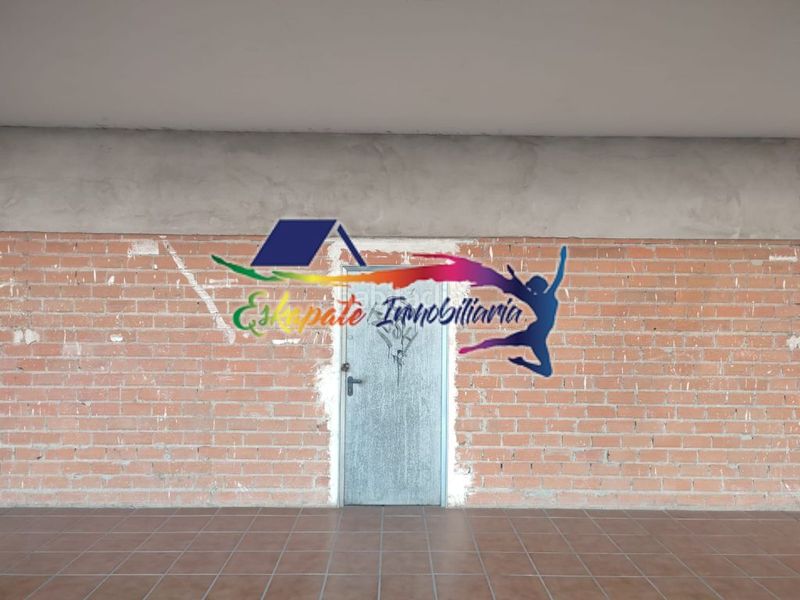 Foto 734c6d99-dd65-40a9-a7e0-9b97a9a60eca. Local comercial a Villacañas