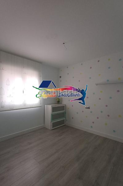 Foto 87a4145f-99cb-44c8-a082-58e4f3d9f14e. Casa bifamiliare con camino riscaldamento piscina in Villacañas