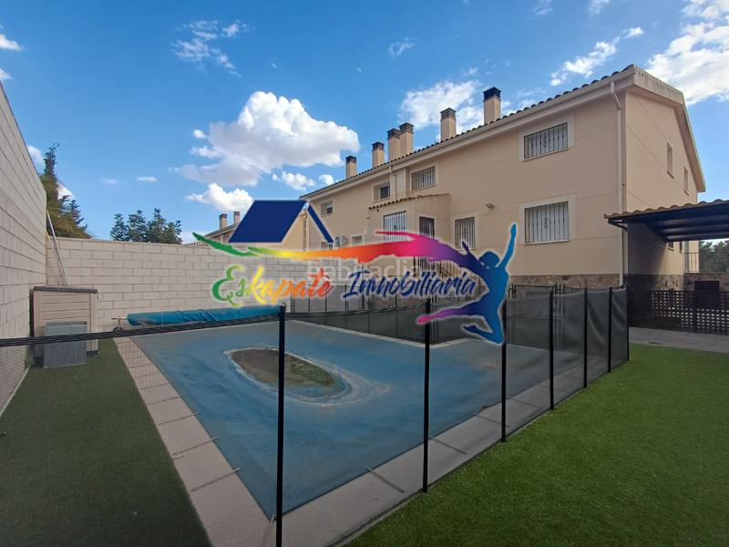 Foto ea352dc5-eeaa-467b-ac74-e6ed661f3e99. Casa bifamiliare con camino riscaldamento piscina in Villacañas