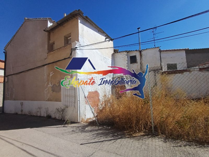 Foto c958fb72-59f1-4ecf-b728-d06751079307. Casa a calle la virgen 91 a Villacañas