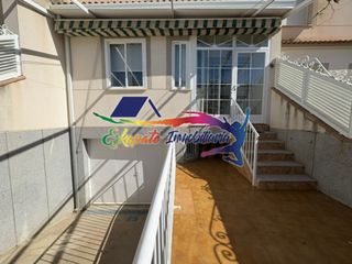 Casa adossada a Tembleque. Chalet adosado en zona joven de tembleque (toledo)