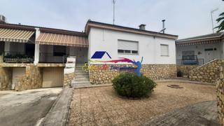 Xalet a Calle la rosa 12. Vivienda c/la rosa 10, villacañas en perfecto estado!