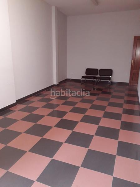 Foto 14cb85ab-a4cb-481e-9e5f-2d9e2be20119. Alquiler oficina alquiler de oficina .
situada en planta 1ª con 70 m2.
dispone de aseo.
comunidad: 95 euros/mes ( agua incluida). en Avilés