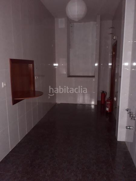 Foto 94b88ff9-30de-4654-944c-9e734dc8a6fd. Alquiler oficina alquiler de oficina .
situada en planta 1ª con 70 m2.
dispone de aseo.
comunidad: 95 euros/mes ( agua incluida). en Avilés