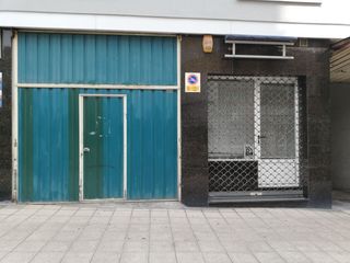 Miete Geschäftsraum in Centro. Alquiler de local. avilés.