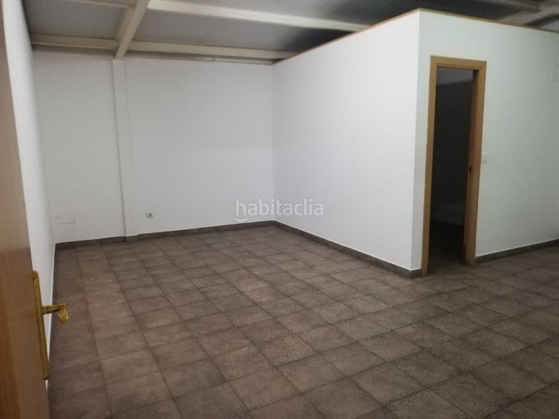 Foto 0c55e521-d2b8-496f-8328-9b707c3a1496. Alquiler local comercial alquiler de local comercial . en Avilés