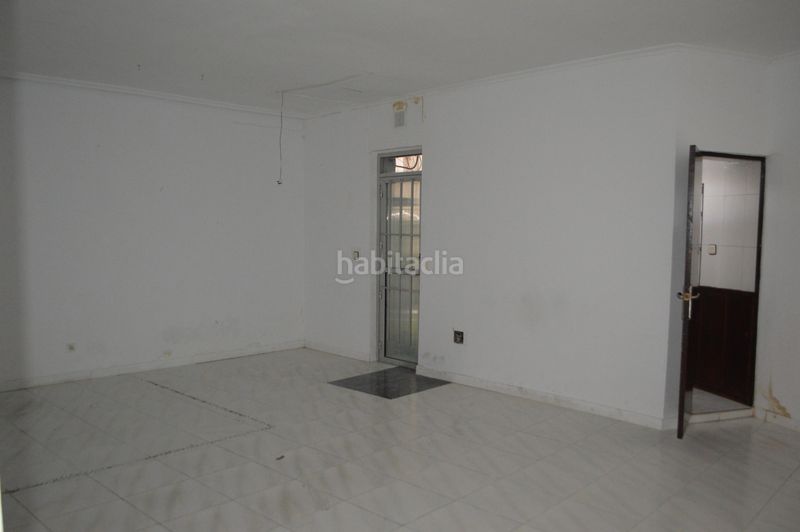 Foto d94f8ea0-b978-4442-8237-83229b7e1d92. Local comercial a Centro Avilés