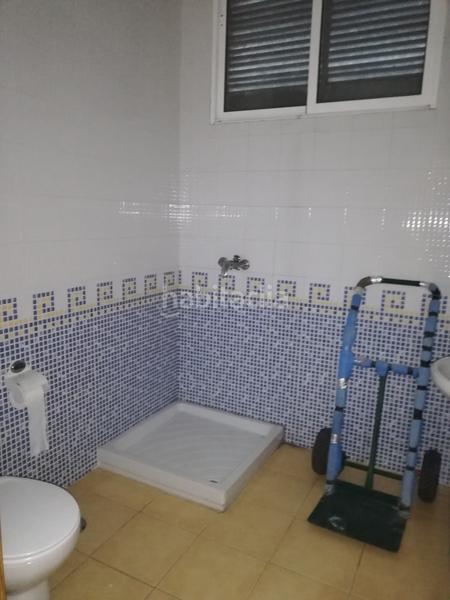 Foto 8f6b05a1-459d-4311-aecb-ff94c4c46c39. Alquiler local comercial alquiler de local. zona puerta de la villa. . en Avilés