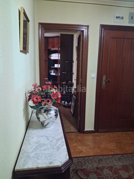 Foto 7f95f813-ef4b-4765-be98-e1123b99420f. Rent flat with heating parking in Centro Avilés
