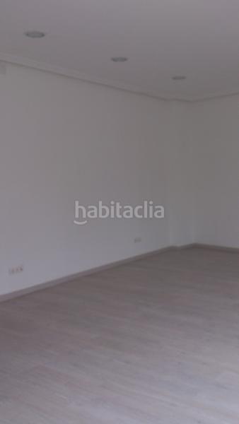 Foto f0dc56d4-88f9-4651-b7e1-6d10761aa24f. Lloguer local comercial a Versalles Avilés