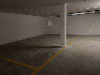 Rent Car parking  Rúa carlos maside. Rúa carlos maside, 6, oseiro