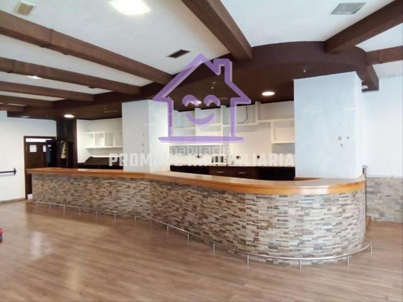 Foto a1eb5c8c-cb86-4a94-8024-efd7cca3cd9d. Local comercial en venta y con 200 m2. en Oseiro Arteixo