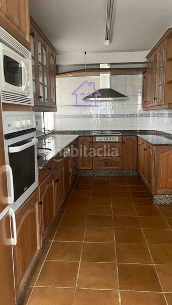 Foto bccb80d0-abd9-4882-91d5-2d7c733b6844. Lloguer casa adossada amb calefacció aparcament piscina a Culleredo