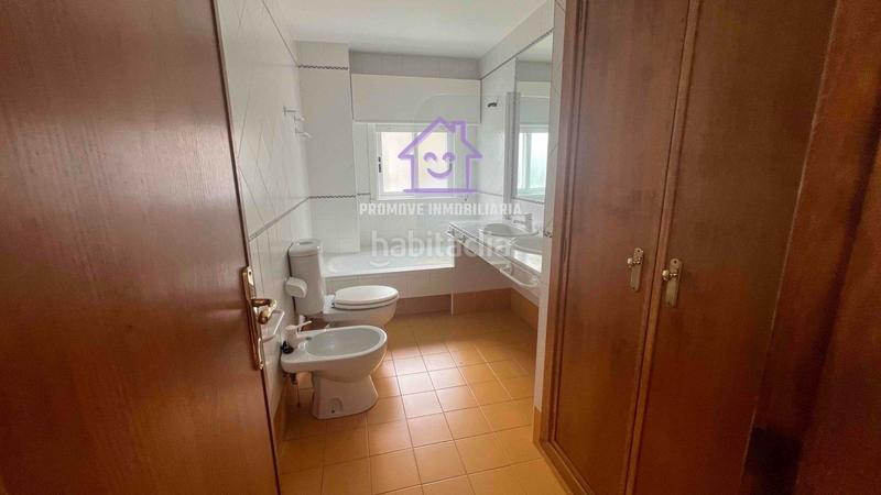 Foto 640e6cac-f192-45d5-9ad8-44b2081504f5. Rent semi detached house with heating parking pool in Culleredo