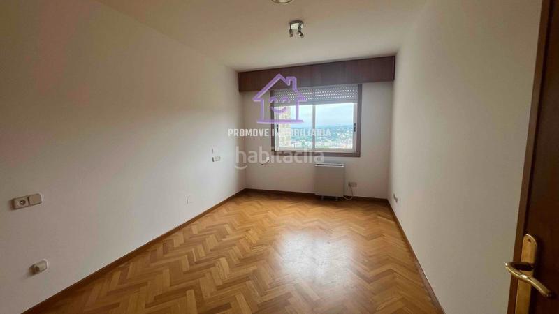 Foto ac81d9f8-7913-4f36-9de6-5fe2f00bb26d. Rent semi detached house with heating parking pool in Culleredo