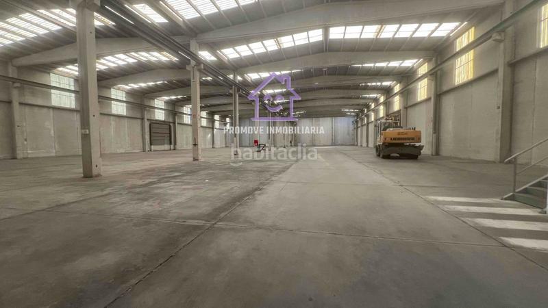 Foto 76ff6588-d793-4fe5-916c-e6771048ece0. Lloguer nau industrial a Oseiro Arteixo