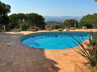 Xalet a Ametlla del Vallès (L´). Vive el lujo en elegante chalet con piscina y espectaculares vis