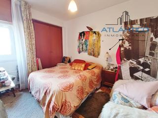 Appartement  Rúa de josé luis bugallal marchesi. Piso de cuatro dormitorios en elviña con garaje y trastero.