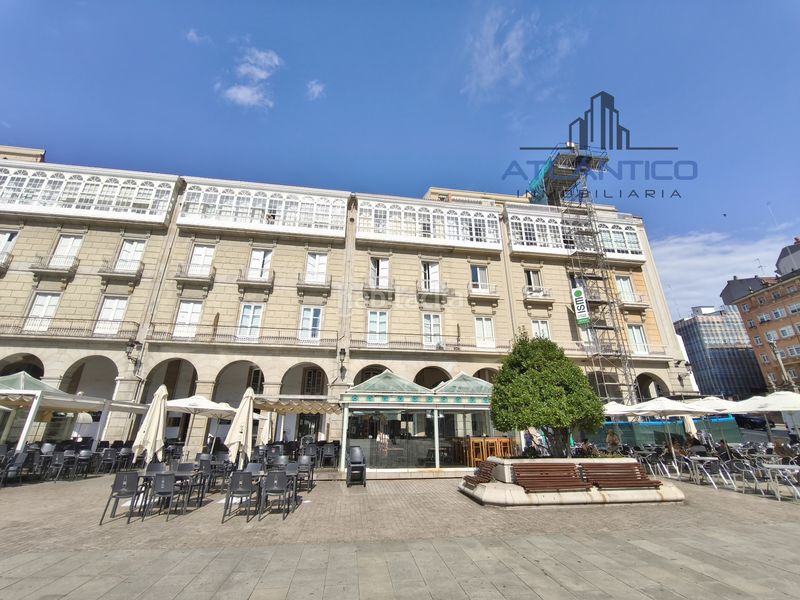 Foto b88944fb-51bb-4cc7-80e0-e759ced24328. Rent flat in Ciudad Vieja Coruña (A)