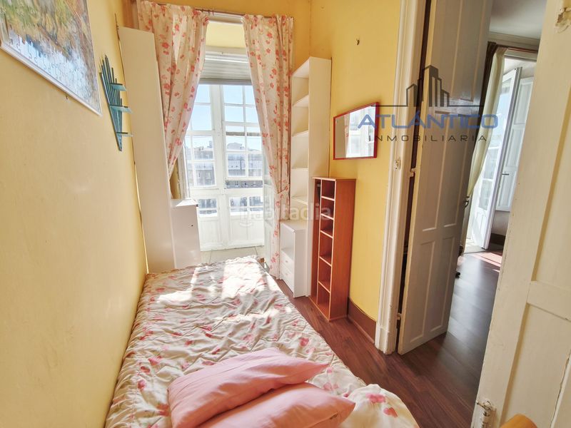 Foto cfb0efdb-6e6c-4df3-ba9f-312c53a252d9. Rent flat in Ciudad Vieja Coruña (A)