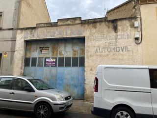 Industrial building in Ejea de los Caballeros. A la venta nave céntrica en ejea de los caballerosideal para la
