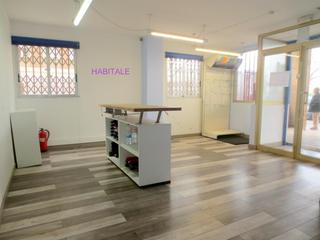 Affitto Locale commerciale in Augusto bebel 3. En  la calle augusto bebel , espacioso local muy bien situado de