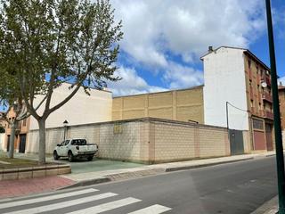 Terreny residencial a Ejea de los Caballeros. Solar en venta en plaza de la merced, junto al p de la constituc