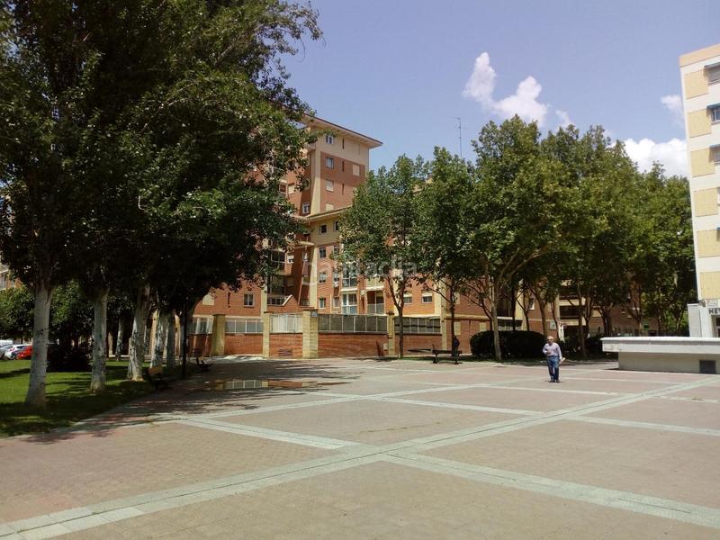 Foto e7d2866e-272e-4d00-9b62-6ee32e4b6554. Lloguer local comercial a Grancasa Zaragoza