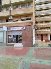 Lloguer Local Comercial a Parque de los Cineastas. Se alquila local comercial de 52 metros cuadrados en una muy bue