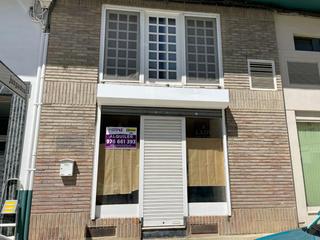 Lloguer Local Comercial a Ejea de los Caballeros. Exclusivo local de dos plantas con 95 m construidos, ubicado en