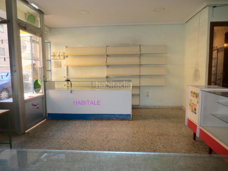Foto 3339e1ac-61ca-4176-8f96-277188a10d62. Alquiler local comercial en fray luis urbano 27 27 se alquila local de unos 50 m2 aproximadamente en la calle fray luis urbano 27más de 11 metros líneales de fachada en esquina.más en Zaragoza