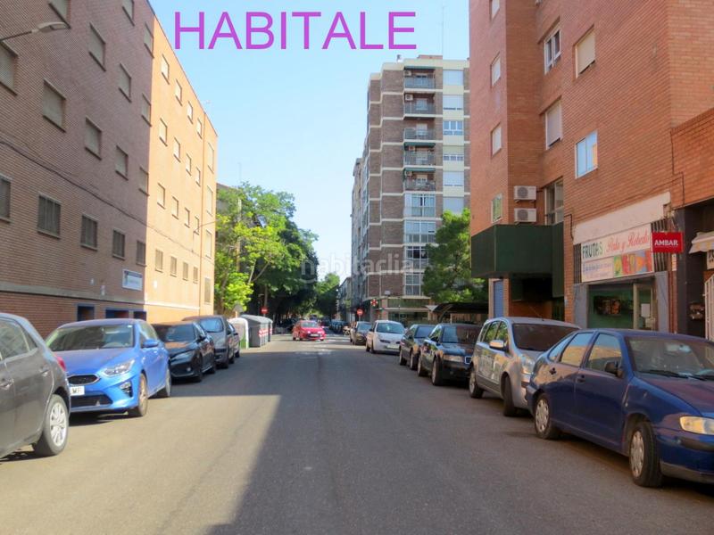 Foto d4c1151e-438c-471d-a73c-c68c94e488ba. Alquiler local comercial en fray luis urbano 27 27 se alquila local de unos 50 m2 aproximadamente en la calle fray luis urbano 27más de 11 metros líneales de fachada en esquina.más en Zaragoza