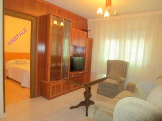 Appartement à San juan de la peña. Acogedor piso para vivir en la avda. san juan de la peña, a dos